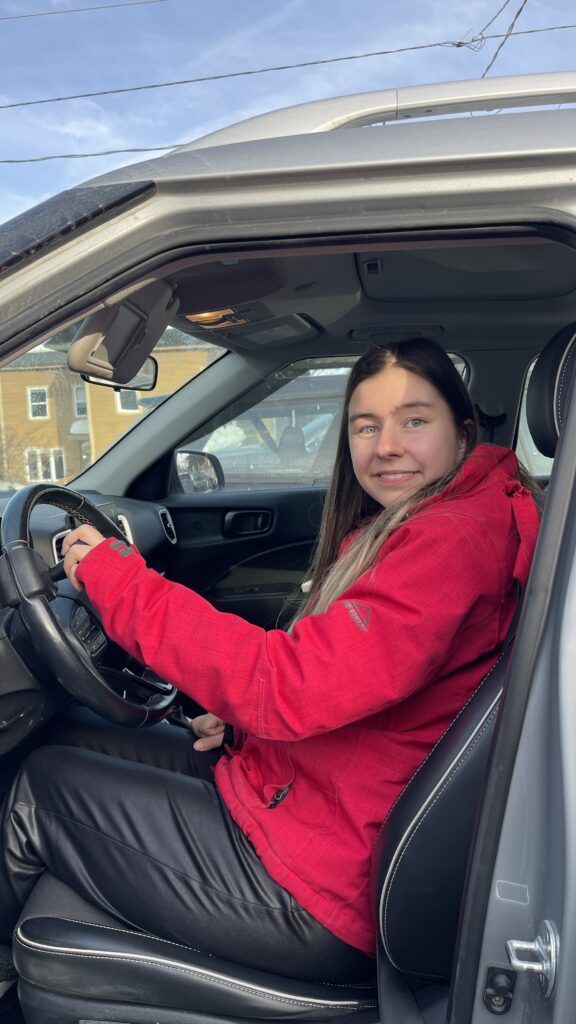 Photo 6 Amélie conduit